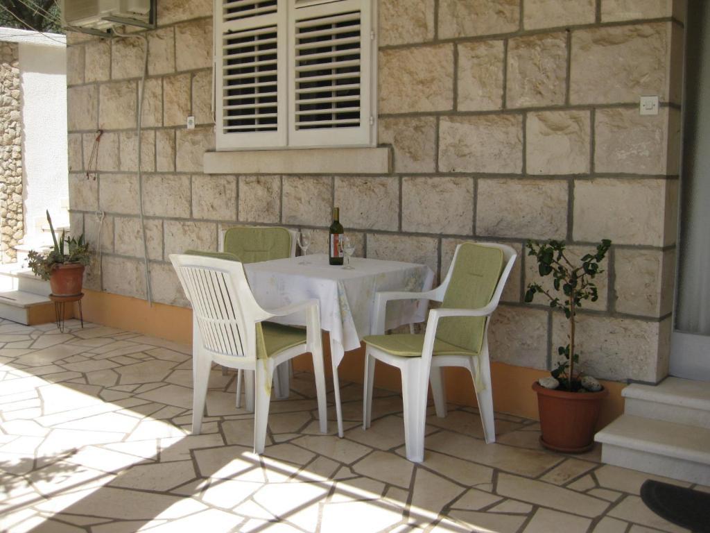 Apartments Ivona Lumbarda Bilik gambar